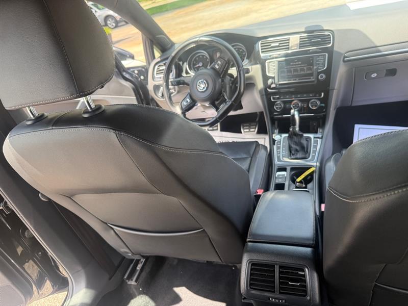 Volkswagen Golf R Base 2016