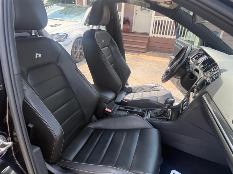 Volkswagen Golf R Base 2016
