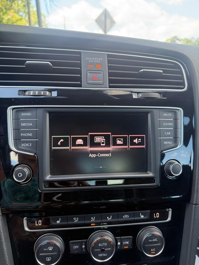 Volkswagen Golf R Base 2016