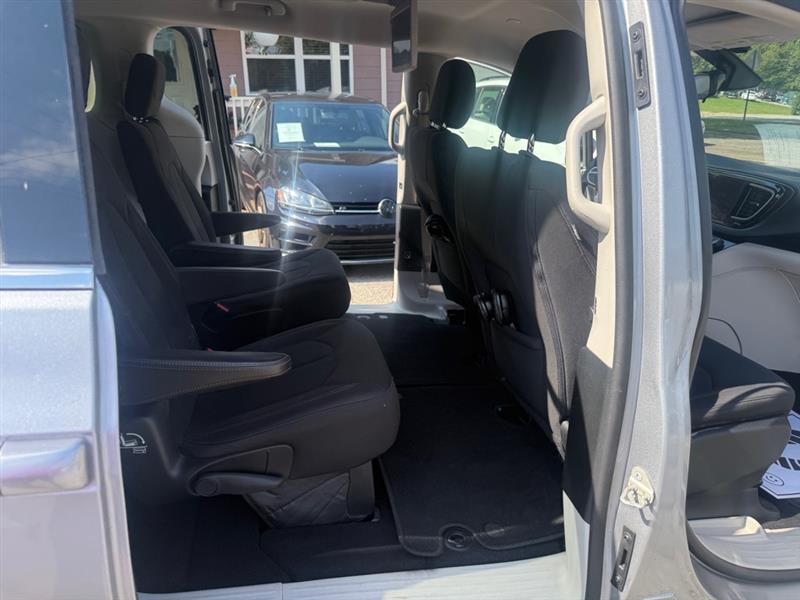 Chrysler Pacifica Touring-L 2017