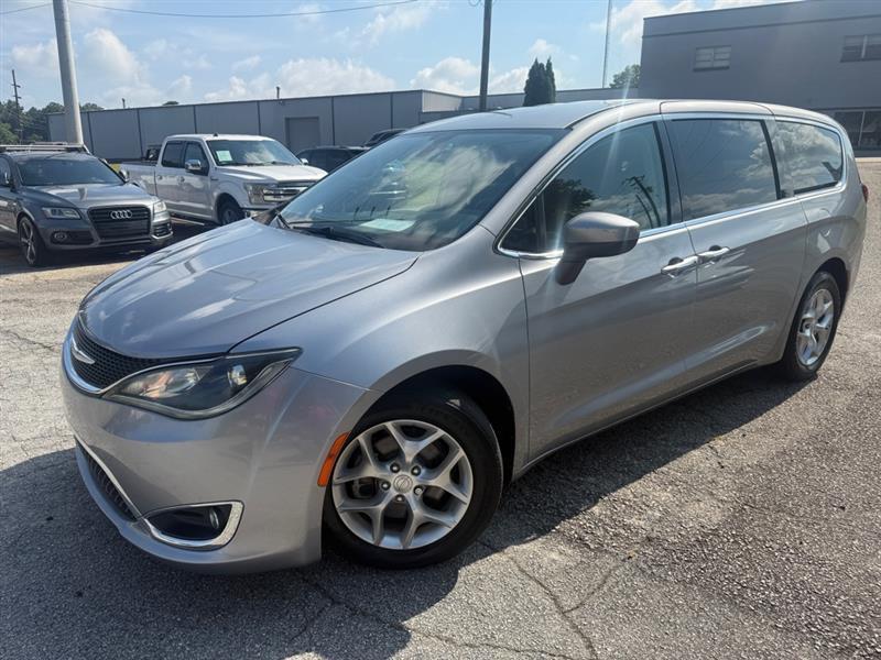 Chrysler Pacifica Touring-L 2017