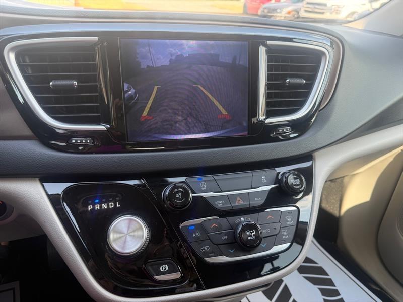 Chrysler Pacifica Touring-L 2017