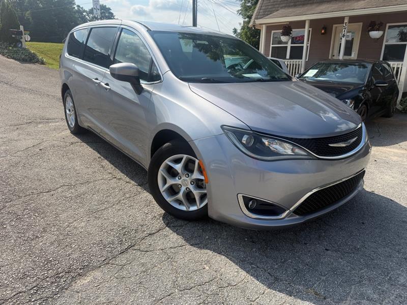 Chrysler Pacifica Touring-L 2017