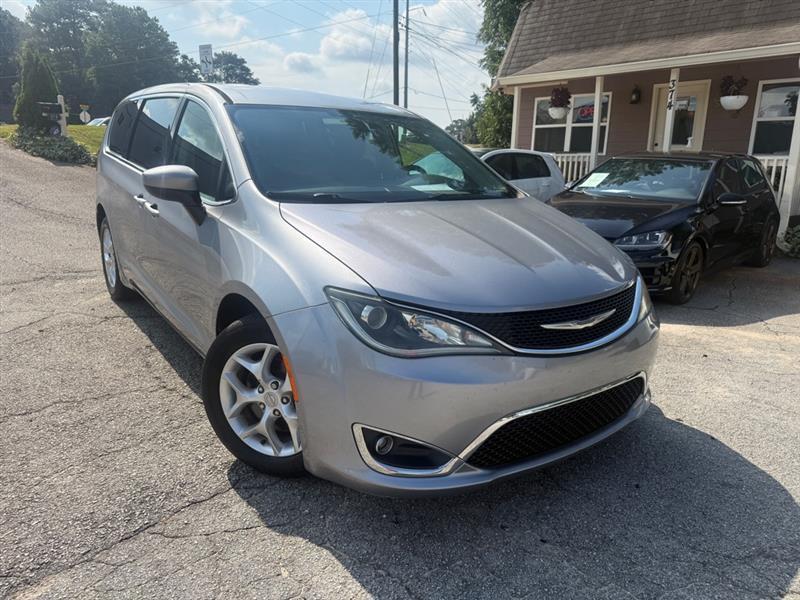 Chrysler Pacifica Touring-L 2017