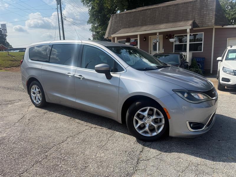 Chrysler Pacifica Touring-L 2017