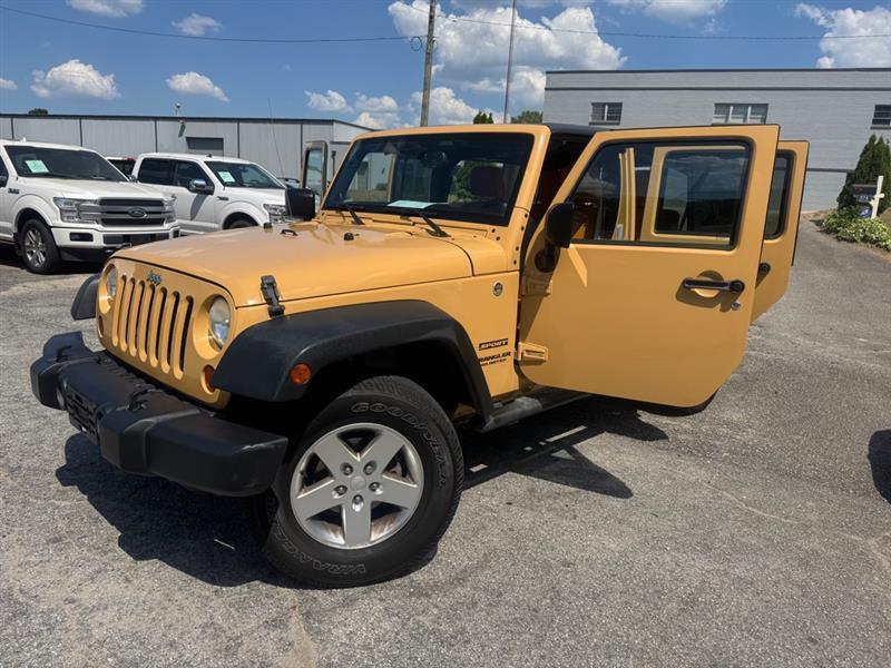 Jeep Wrangler Unlimited Sport 4WD 2013