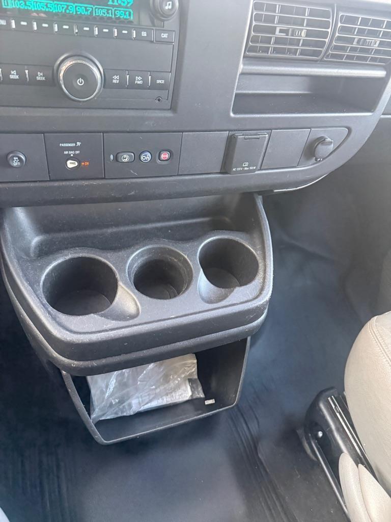 Chevrolet Express photo 22