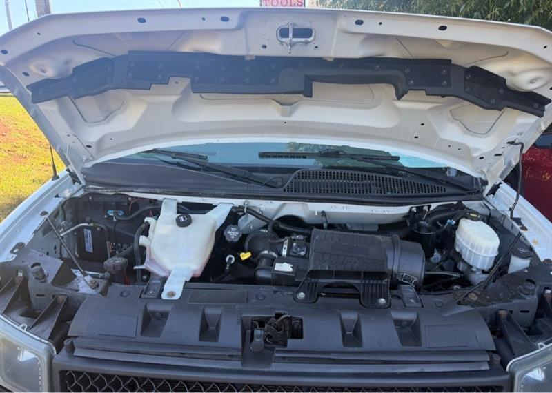 Chevrolet Express photo 23