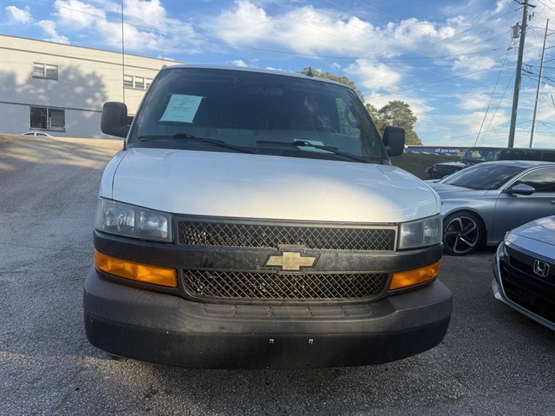 Chevrolet Express photo 28