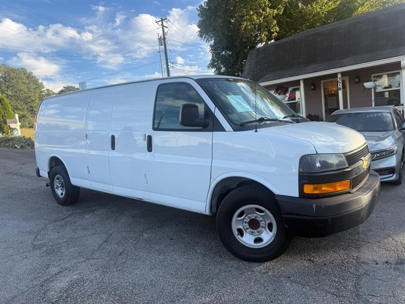 Chevrolet Express photo 31