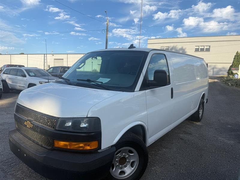 Chevrolet Express photo 32