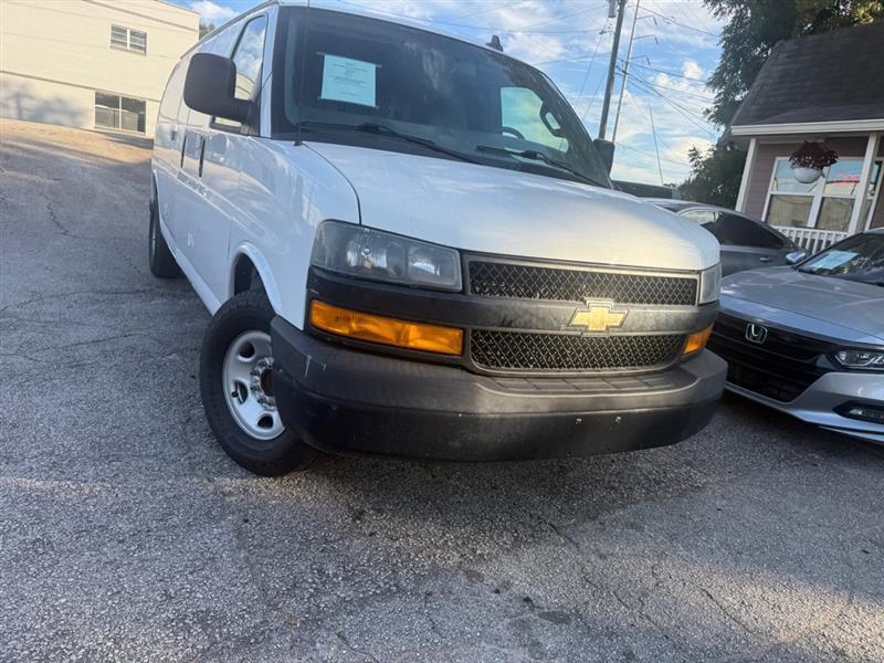 Chevrolet Express photo 35