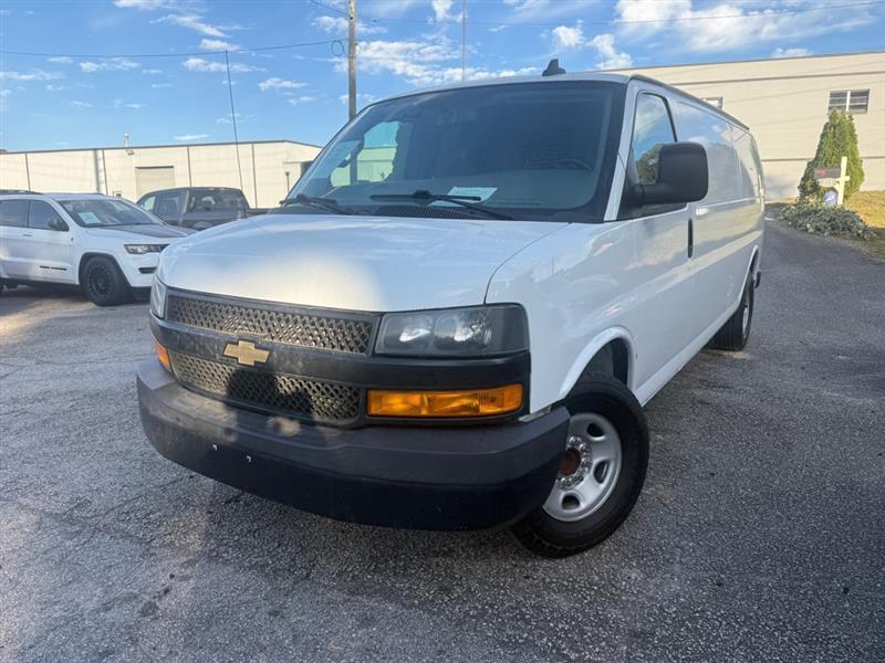 Chevrolet Express photo 37