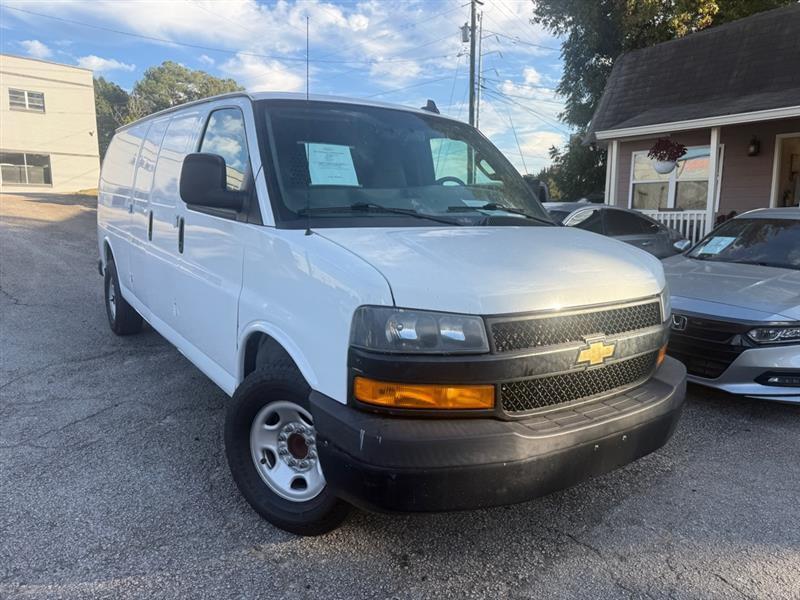 Chevrolet Express photo 38