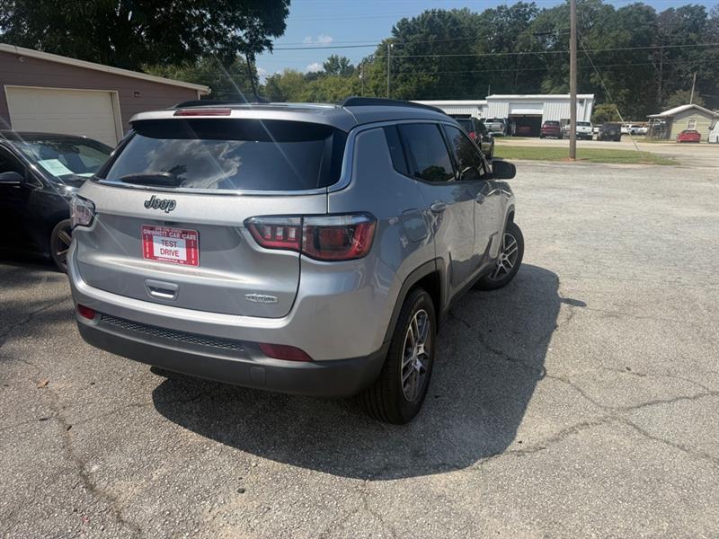 Jeep Compass photo 3
