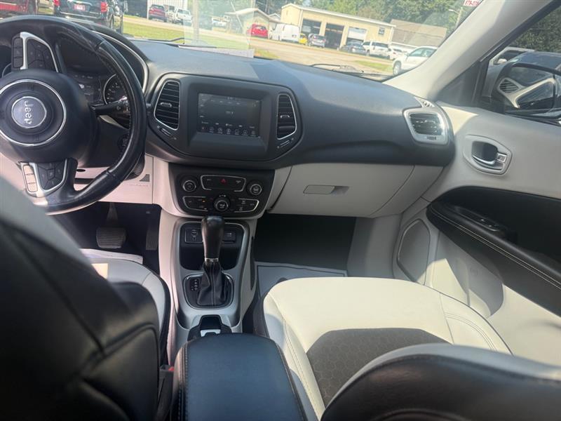 Jeep Compass photo 10
