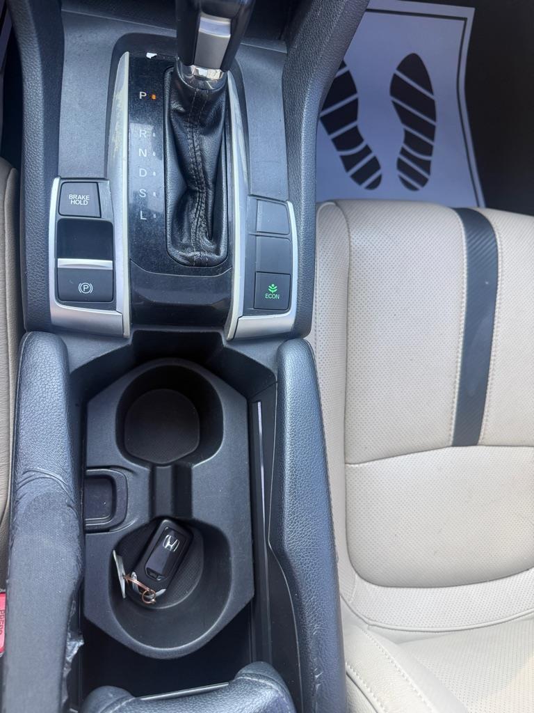 Honda Civic photo 12