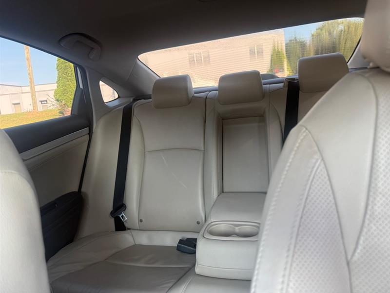 Honda Civic photo 14