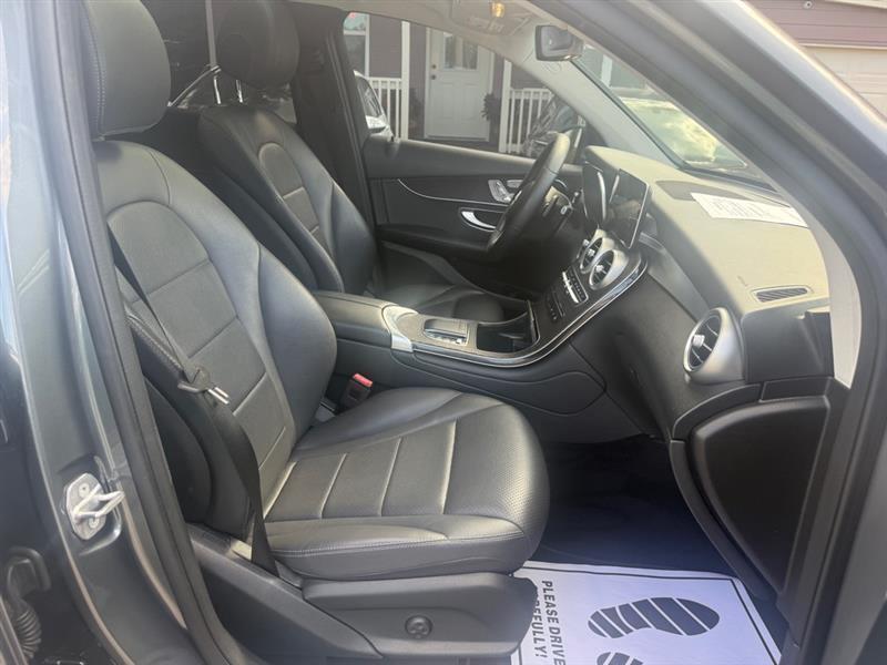 Mercedes-Benz GLC-Class photo 11