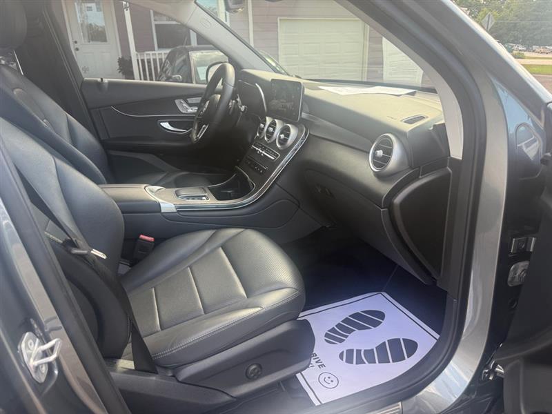 Mercedes-Benz GLC-Class photo 13