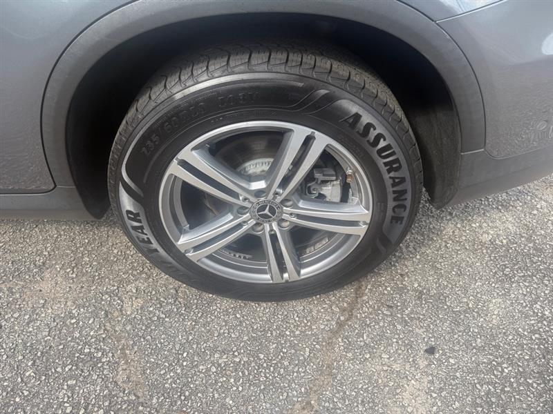 Mercedes-Benz GLC-Class photo 17