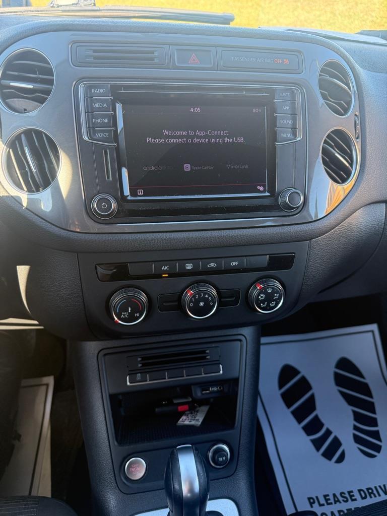 Volkswagen Tiguan photo 18