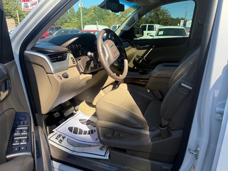 GMC Yukon photo 8