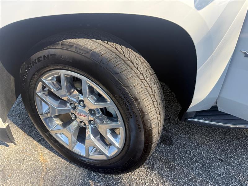GMC Yukon photo 24