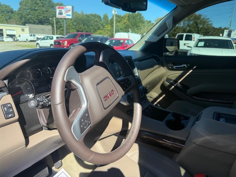 GMC Yukon photo 28