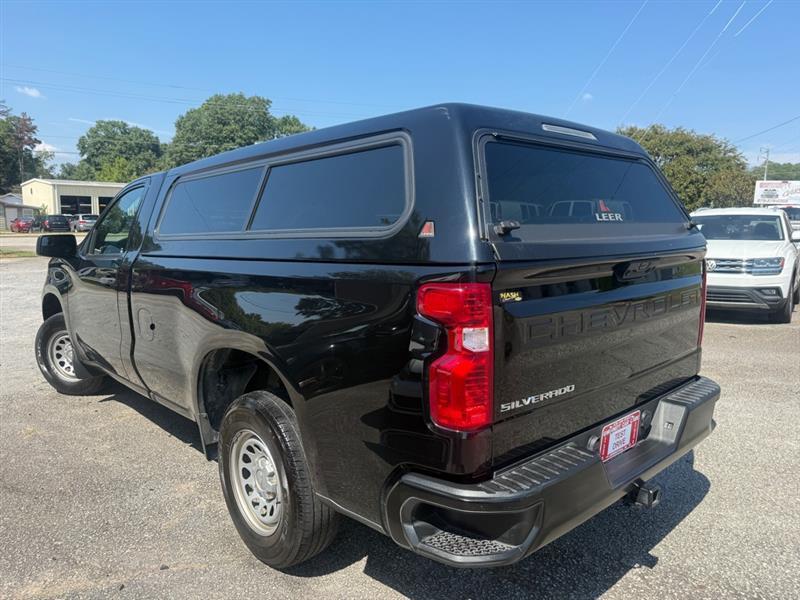 Chevrolet Silverado photo 3