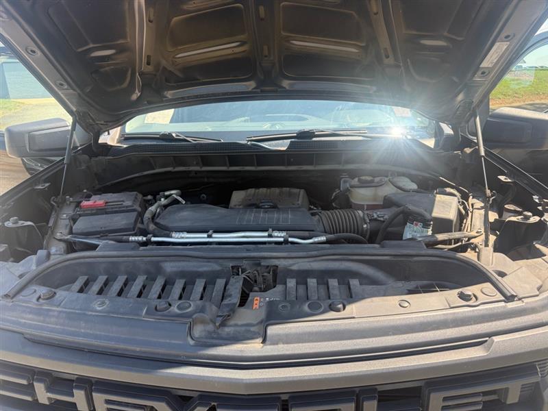 Chevrolet Silverado photo 8