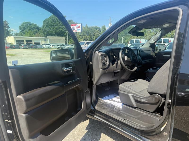 Chevrolet Silverado photo 9