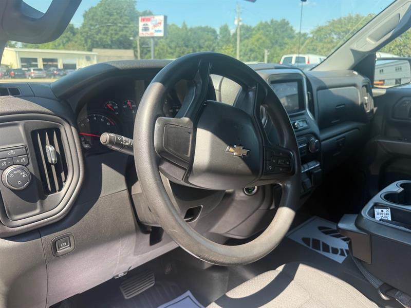 Chevrolet Silverado photo 10