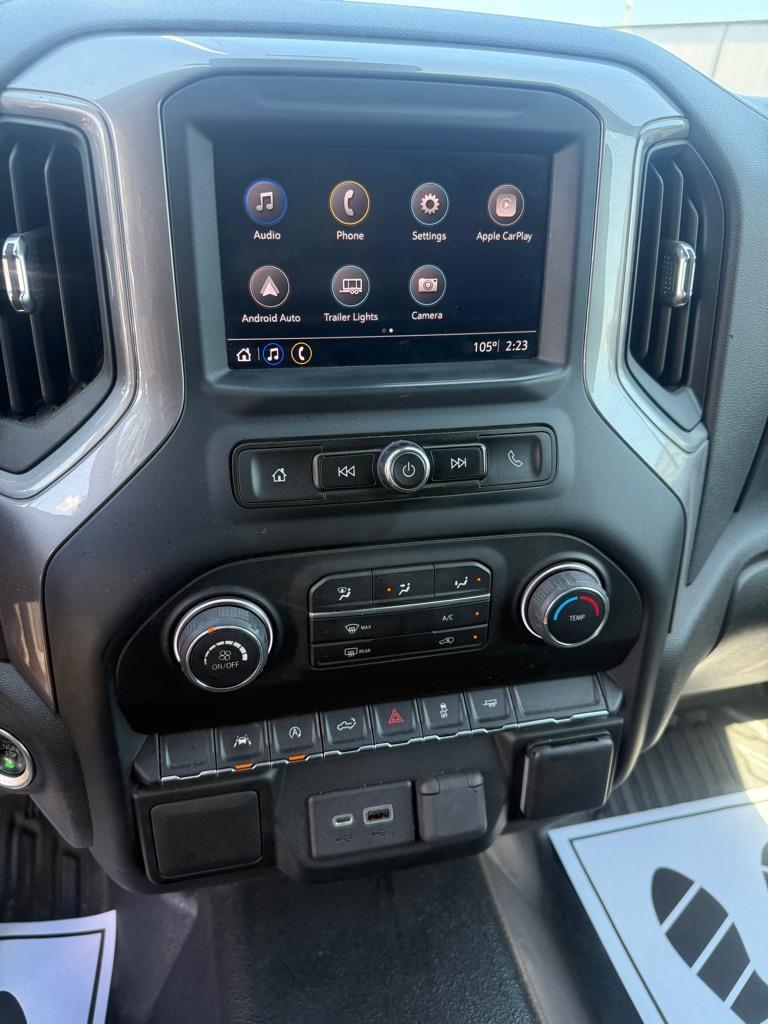 Chevrolet Silverado photo 14