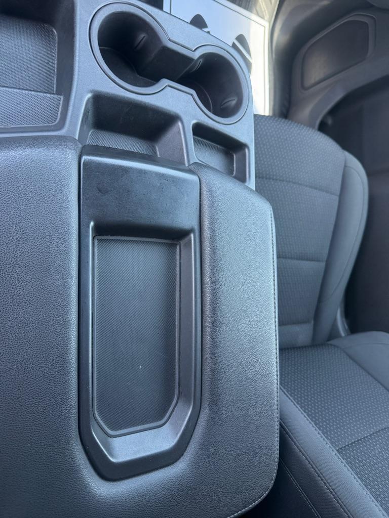 Chevrolet Silverado photo 21
