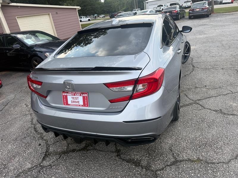 Honda Accord photo 9
