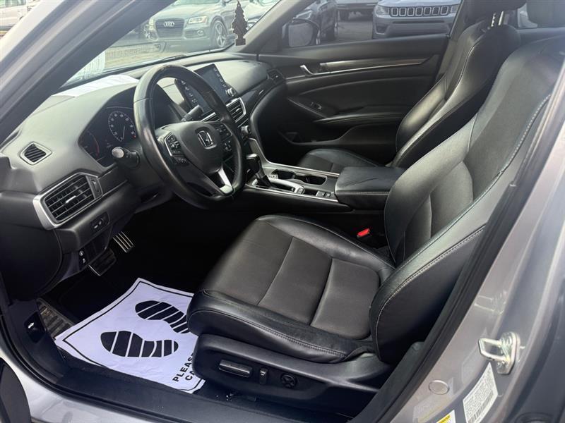 Honda Accord photo 10