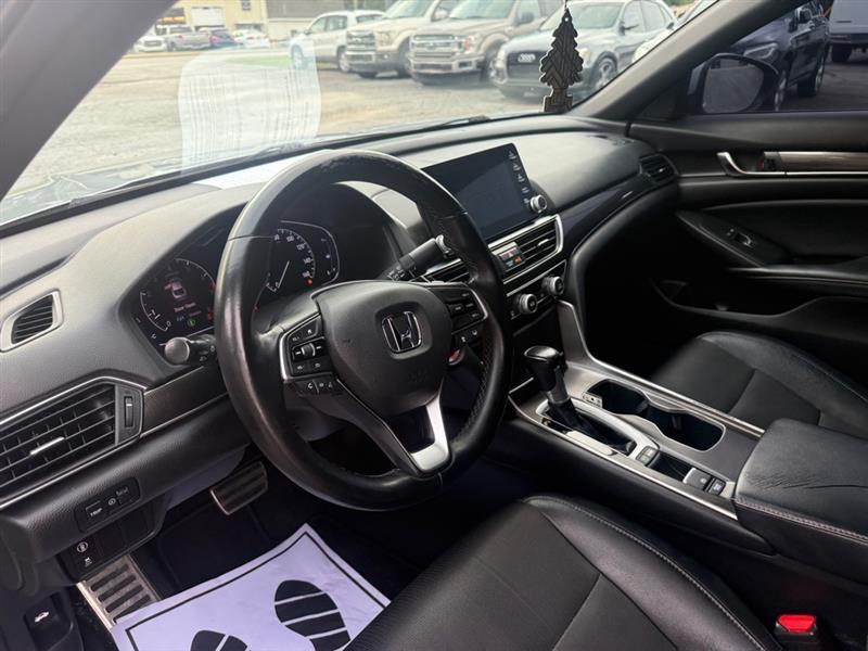 Honda Accord photo 11
