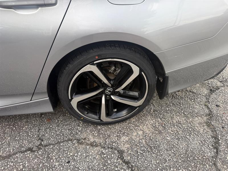 Honda Accord photo 13