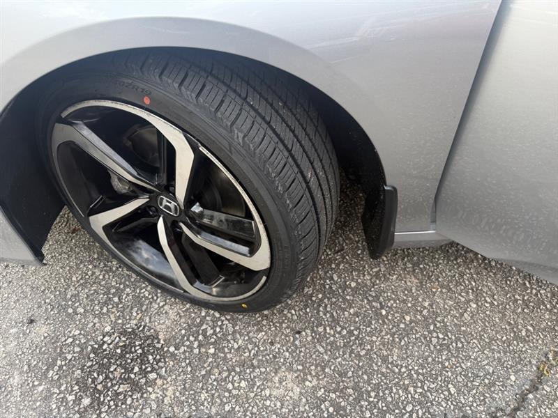 Honda Accord photo 15