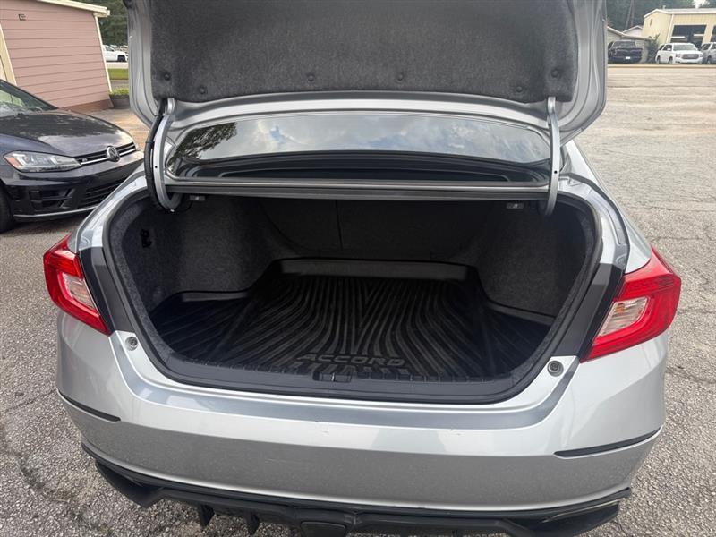 Honda Accord photo 19