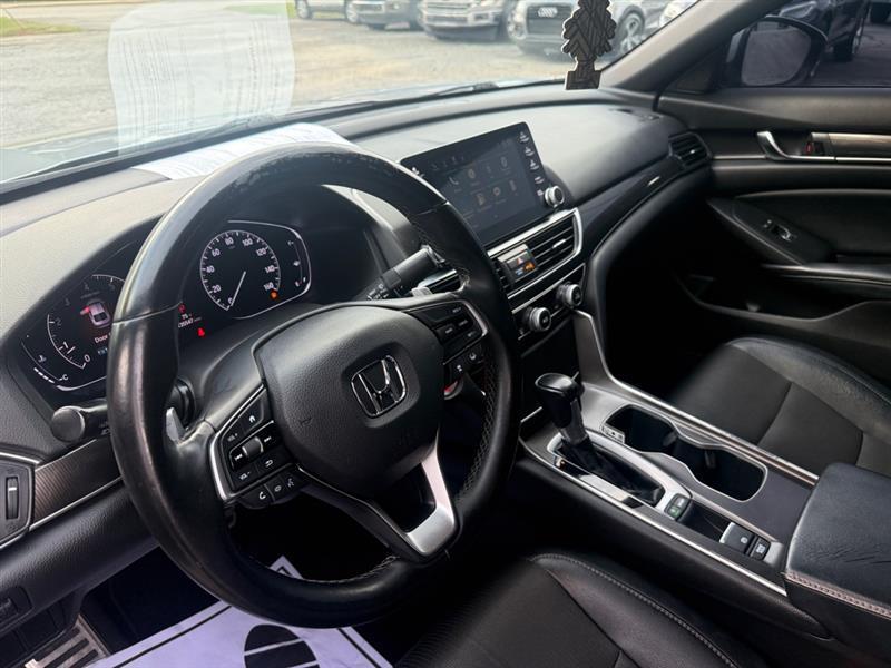 Honda Accord photo 24