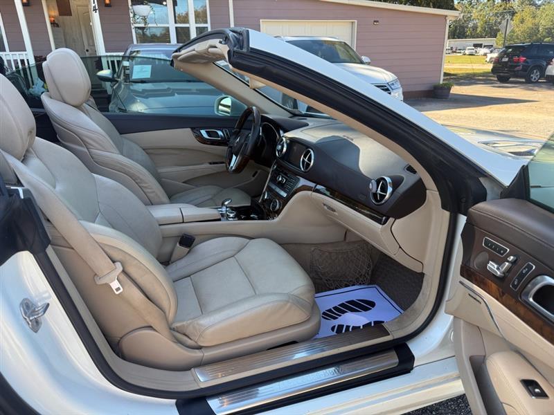 Mercedes-Benz SL-Class SL550R 2013