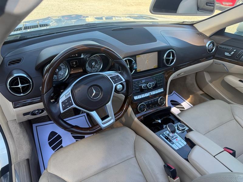 Mercedes-Benz SL-Class SL550R 2013