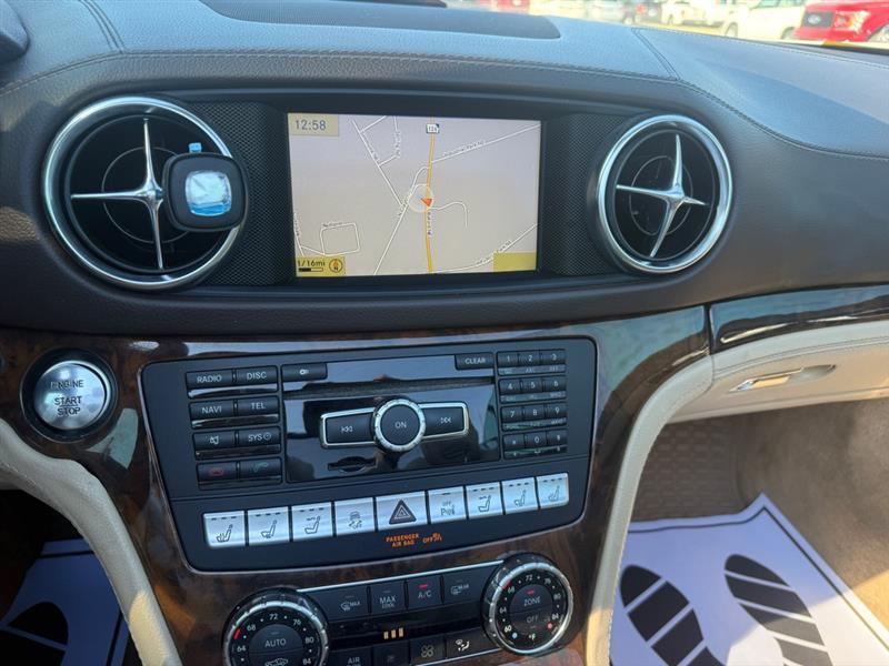 Mercedes-Benz SL-Class SL550R 2013