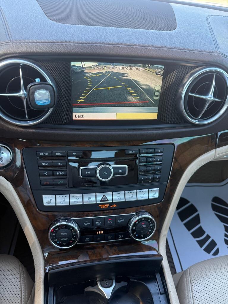 Mercedes-Benz SL-Class SL550R 2013