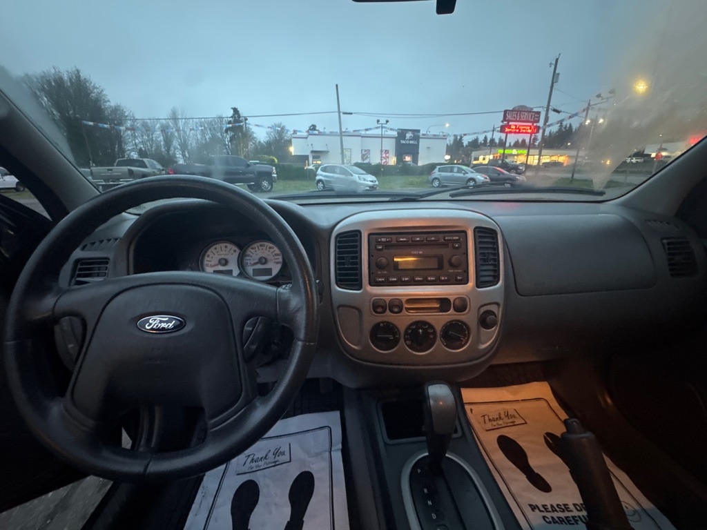 Ford Escape  2005