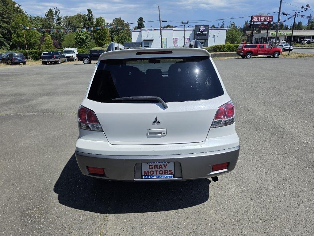 Mitsubishi Outlander  2004