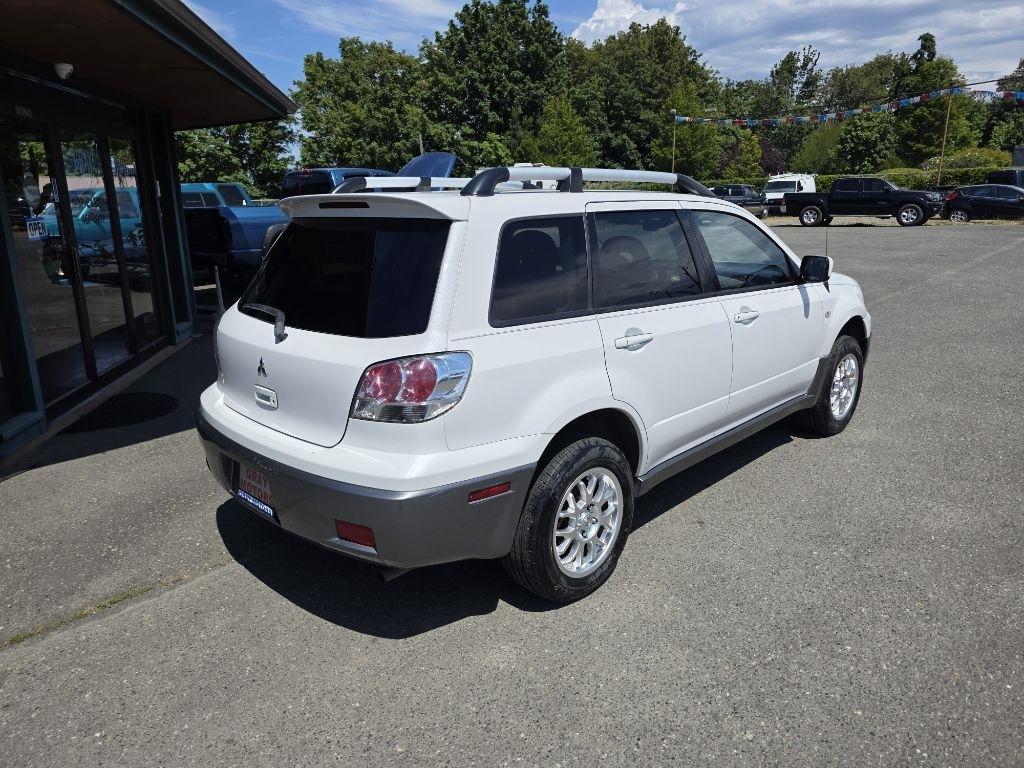 Mitsubishi Outlander  2004