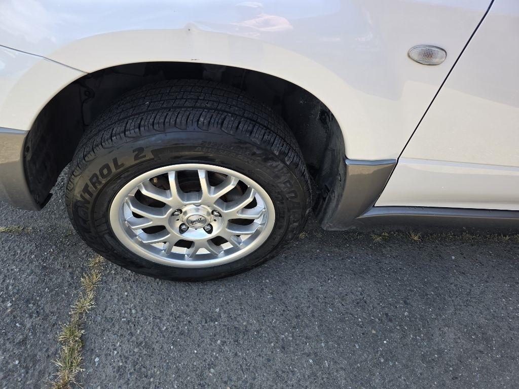 Mitsubishi Outlander  2004